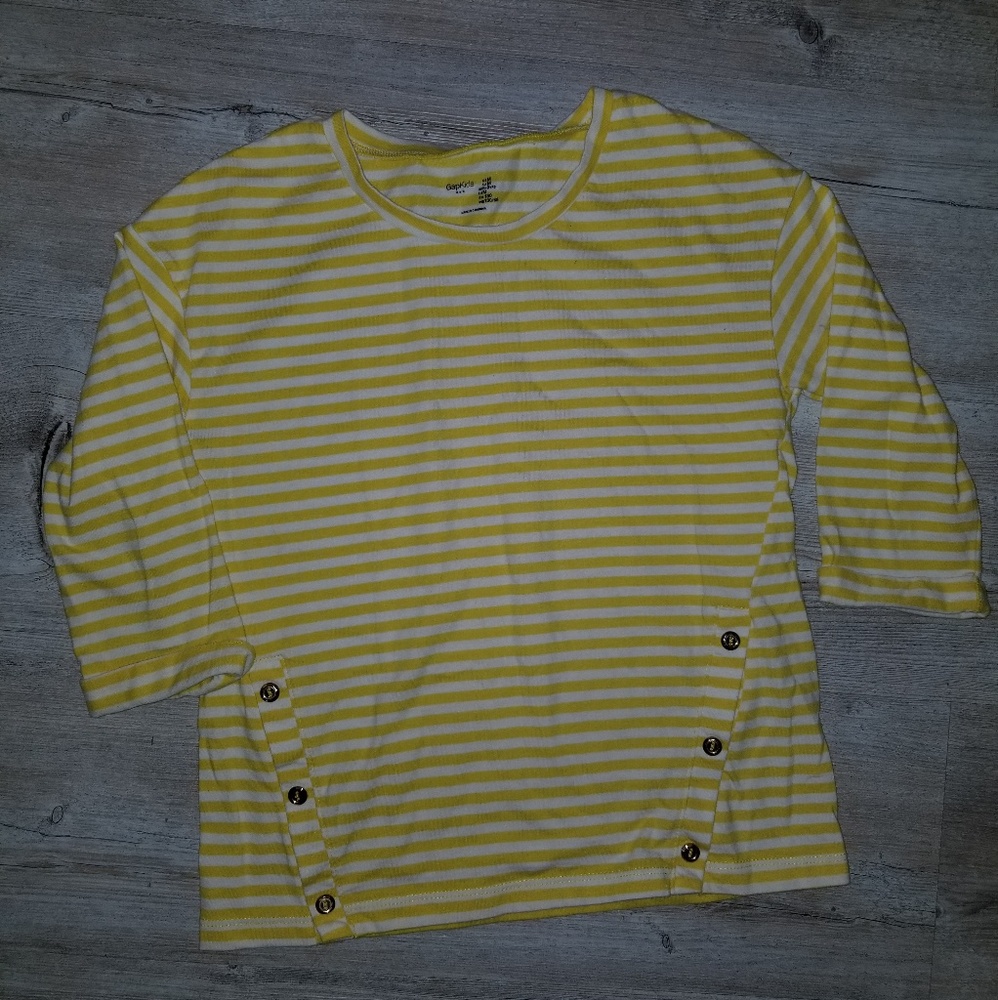 GIRL YELLOW SHIRT GENTLY  USED* GAP*